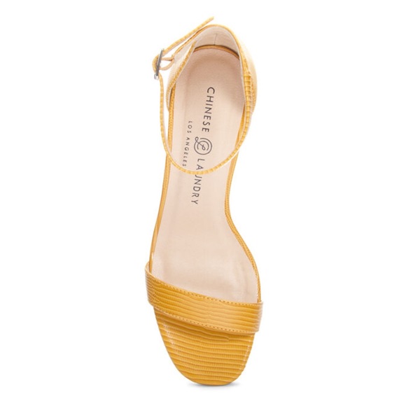 🛍️ CHINESE LAUNDRY Yellow Tinie Lizard Ankle Straps Heeled Sandal - Size 9.5 - Picture 5 of 15